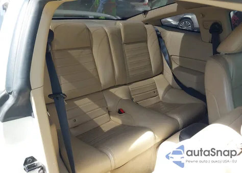 2005 Ford Mustang Gt Deluxe/Gt Premium z USA, uszkodzony, nr VIN 1ZVHT82H055248252